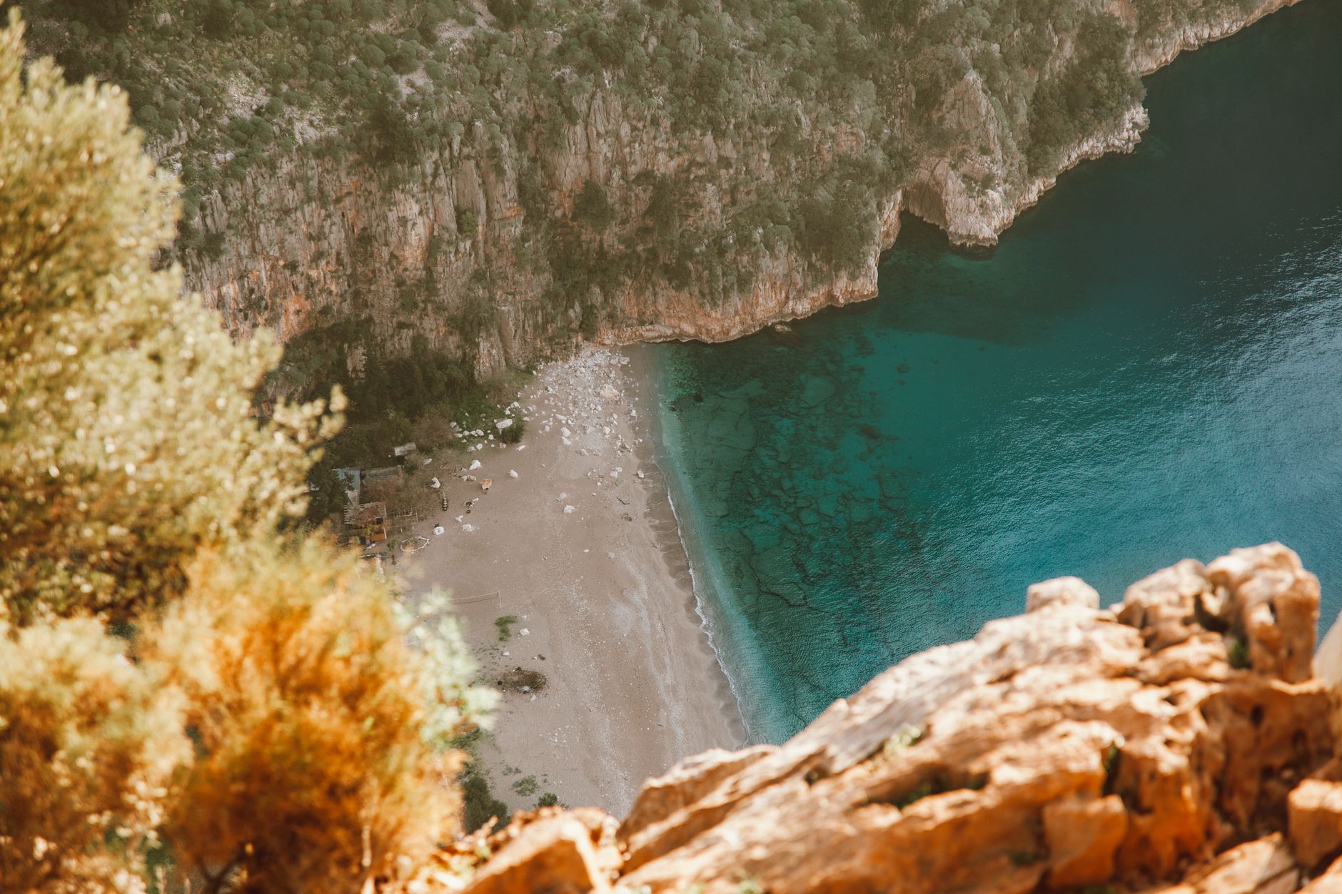 The Altinoluk and Akcay shore
