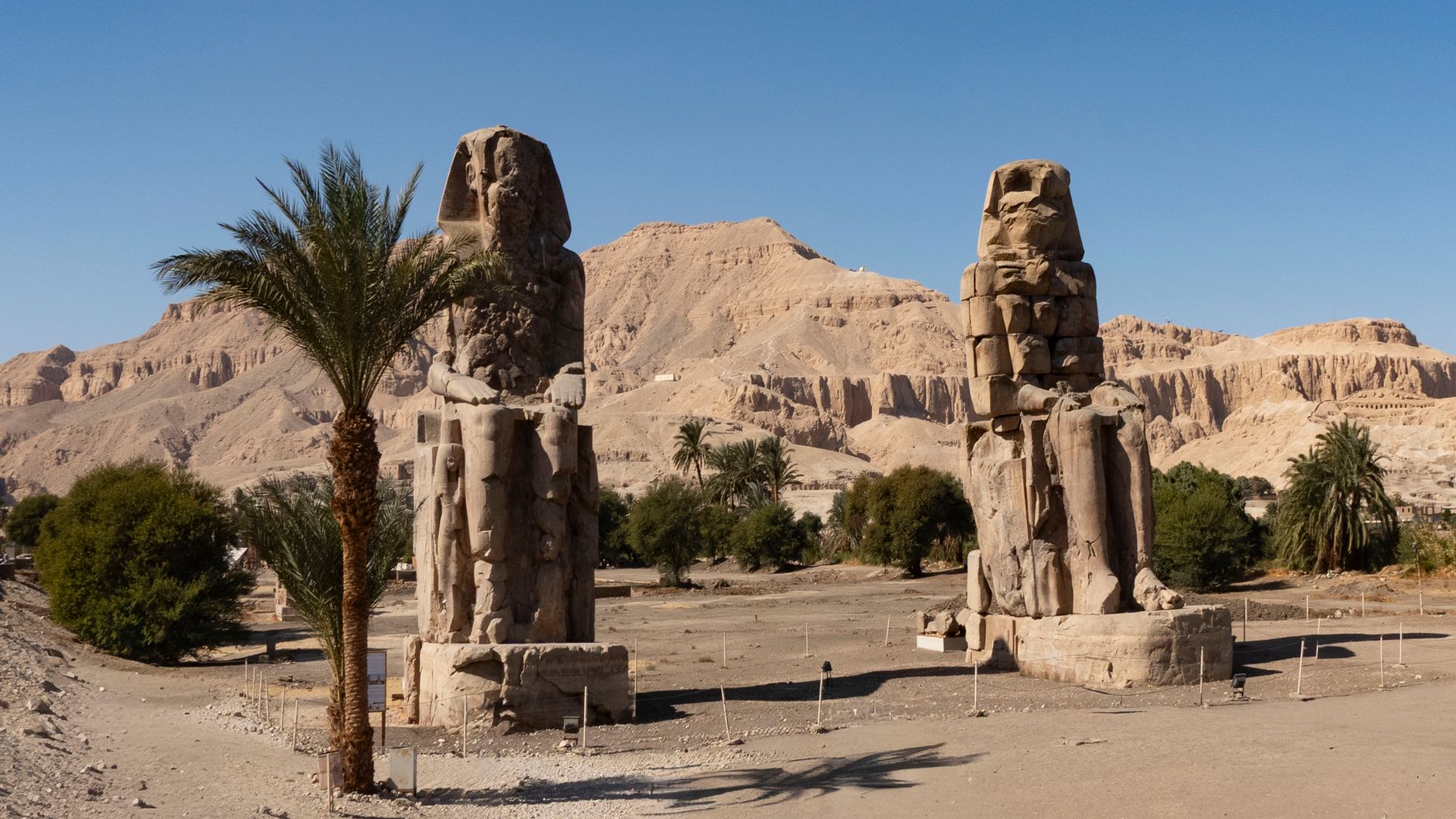 Memnon Kolosları
