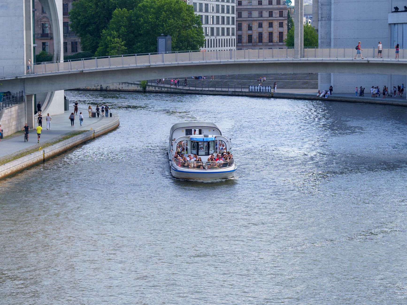 The canal tour