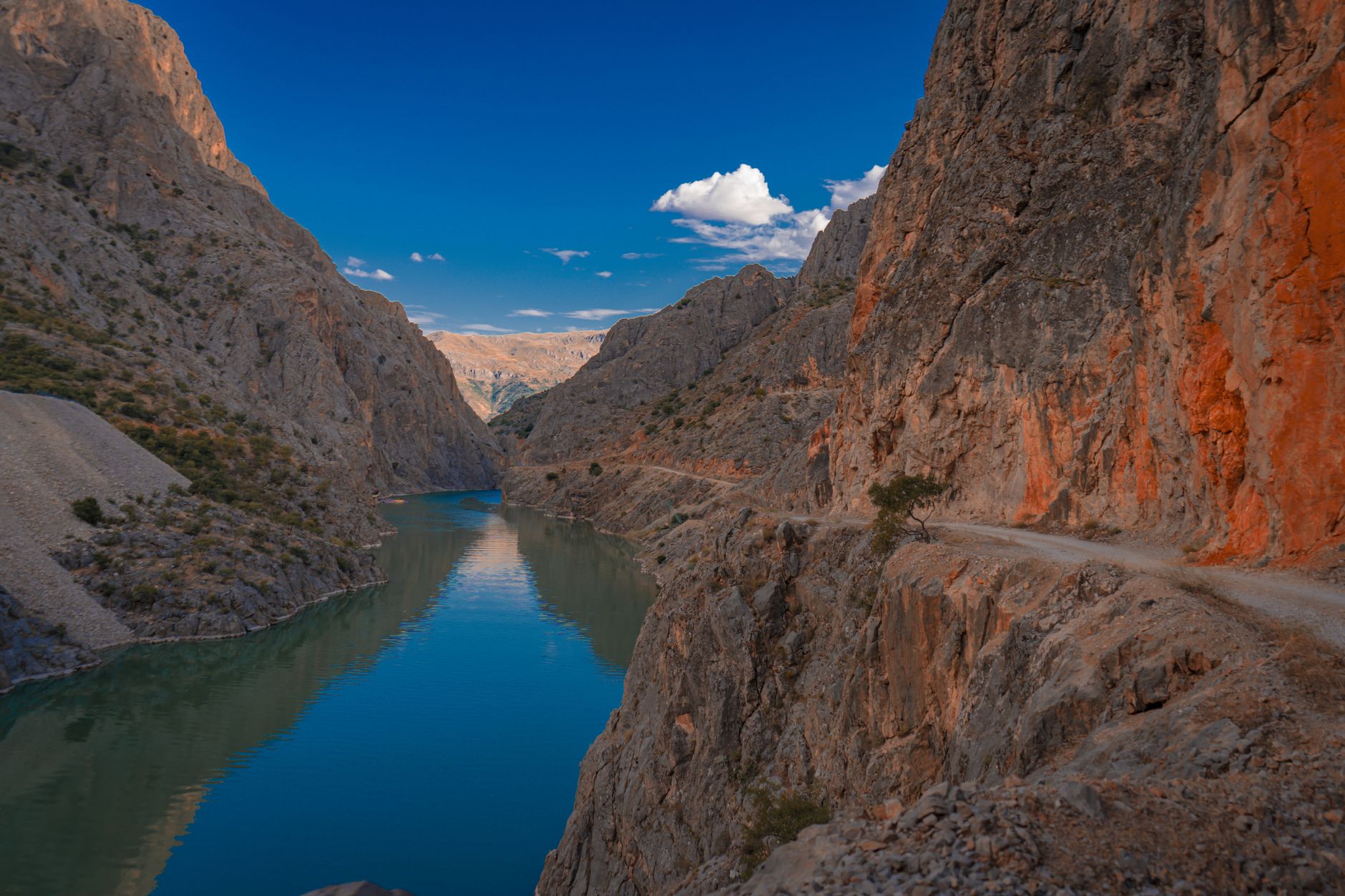 Kemaliye and the Dark Canyon