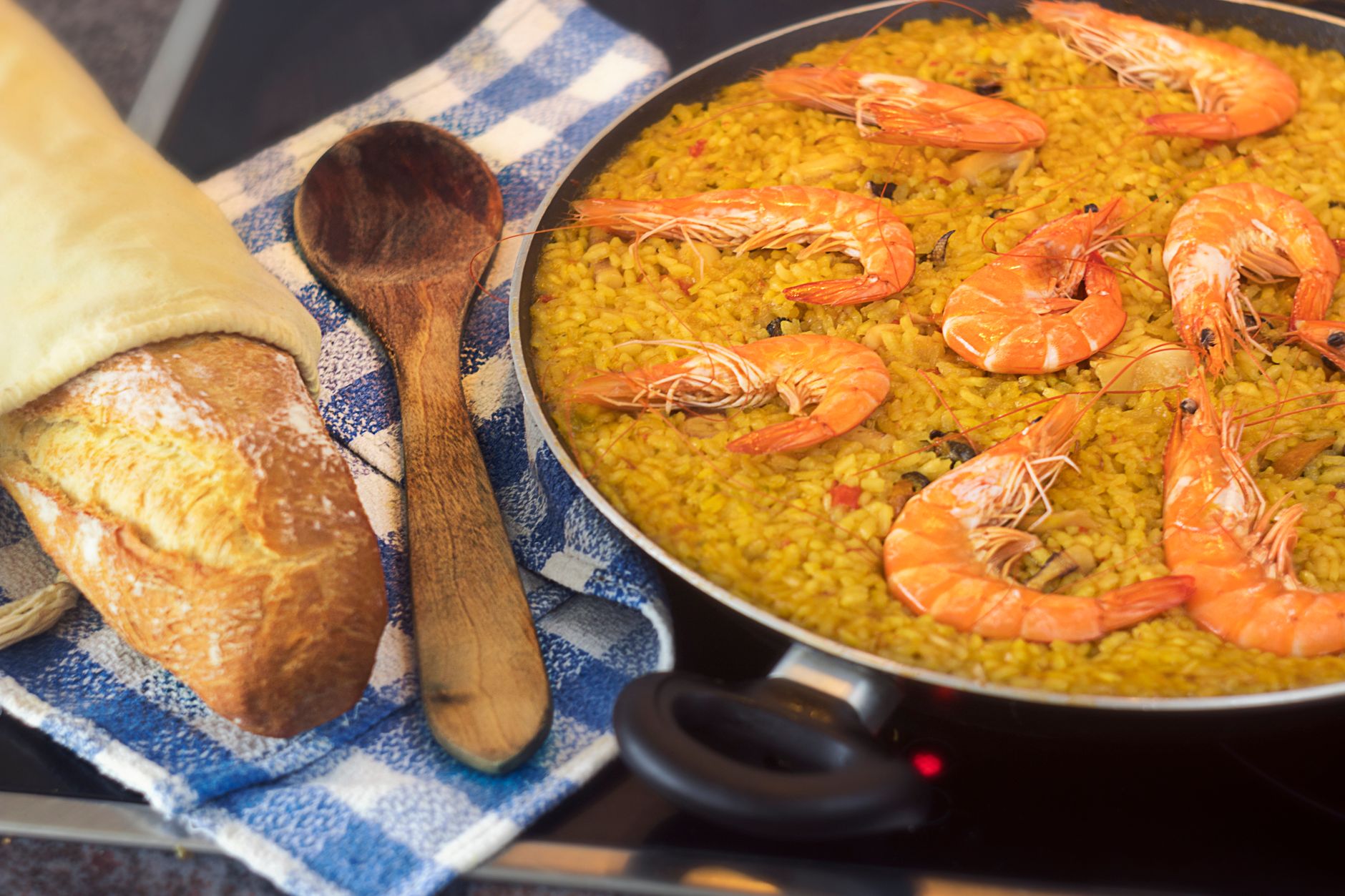 Malvarrosa plajı ve paella