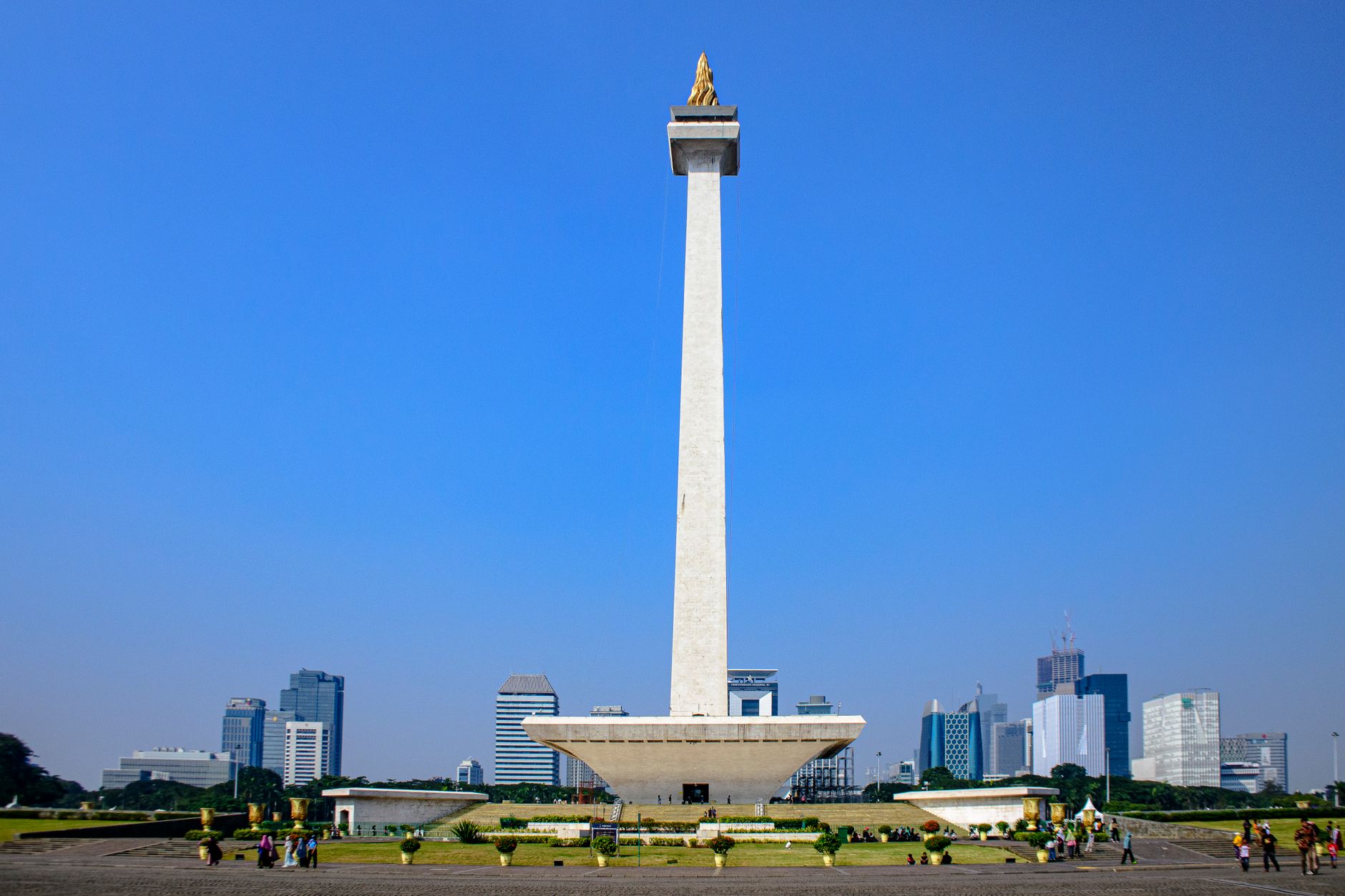 Monas