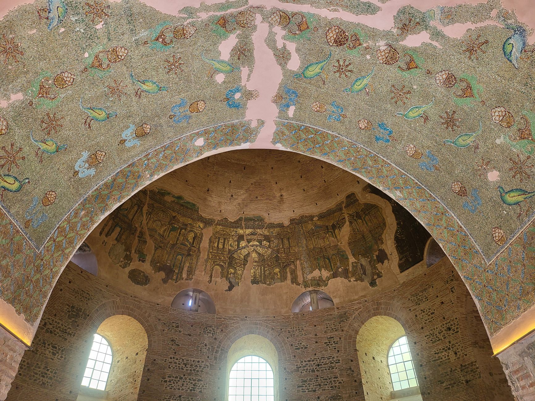 Rotonda ve Galerius Kemeri