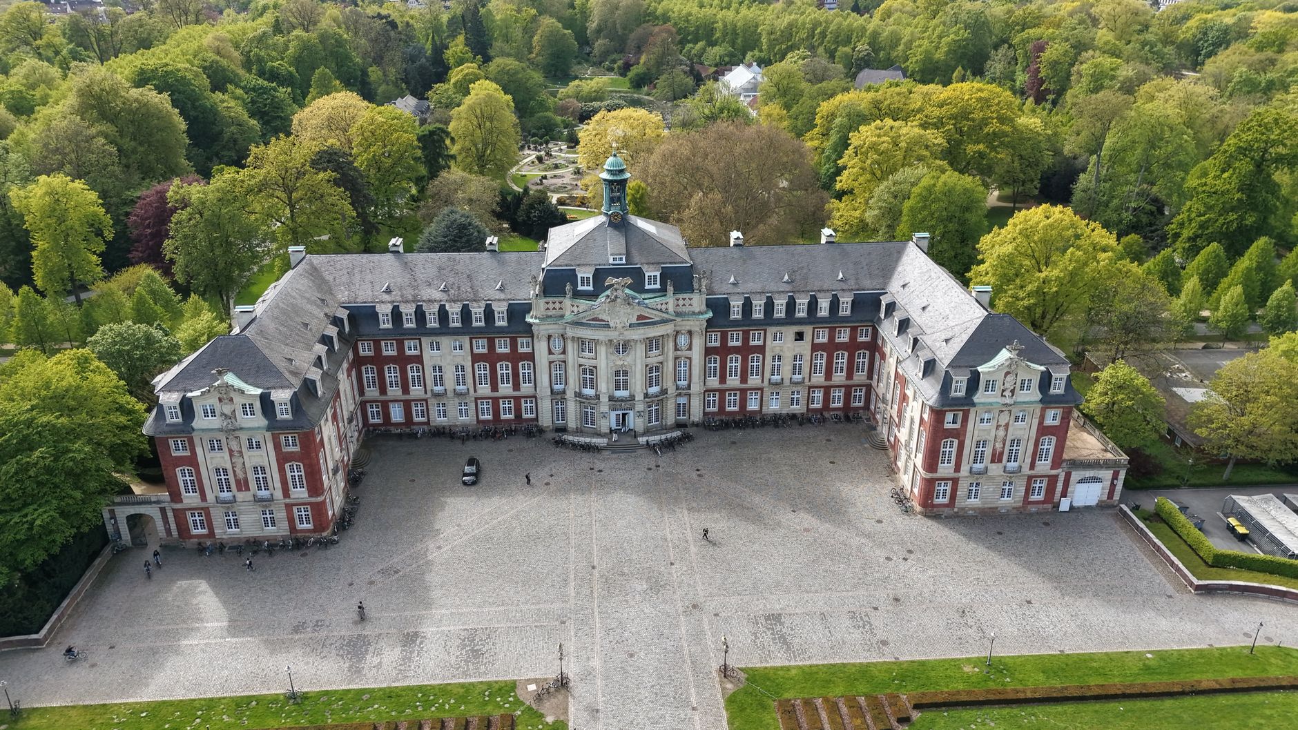 Munster Palace