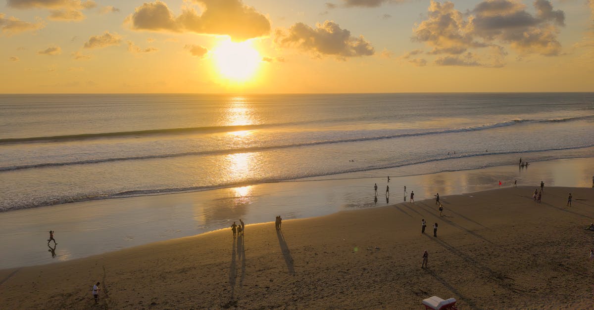 Seminyak veya Canggu plaj kulüpleri