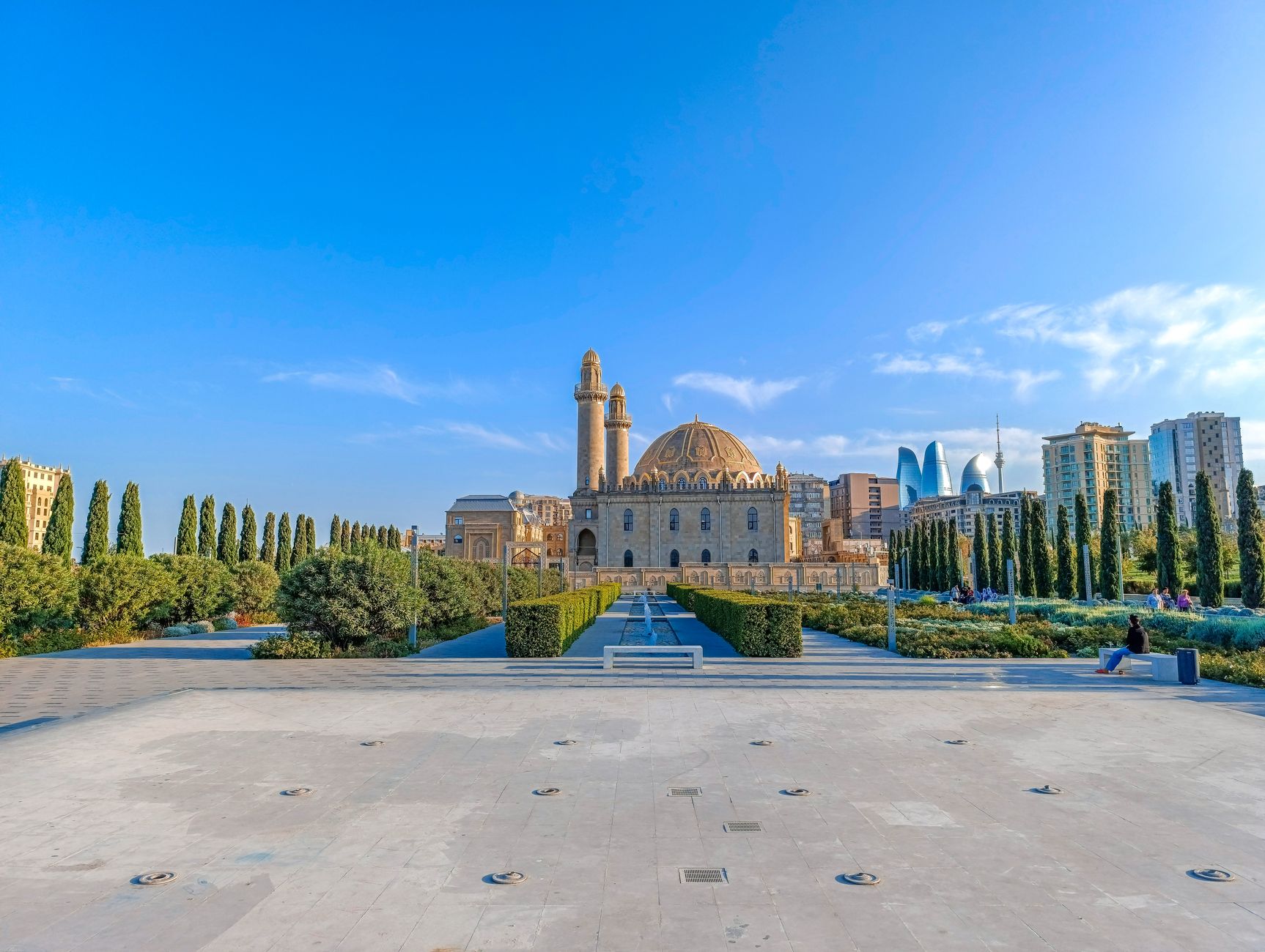 The Shah Abbas Mosque and caravanserai