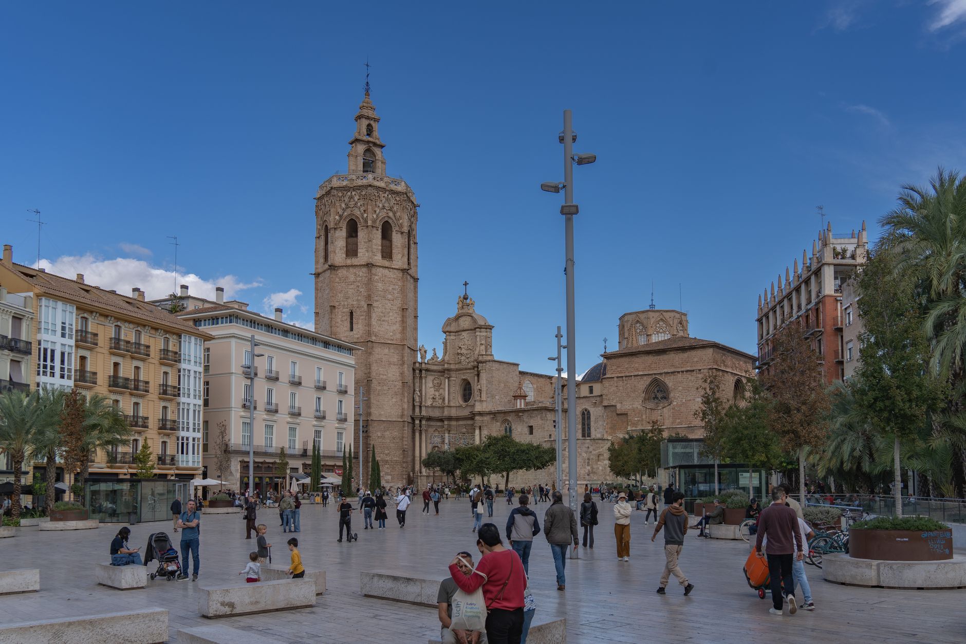 Katedral ve La Lonja